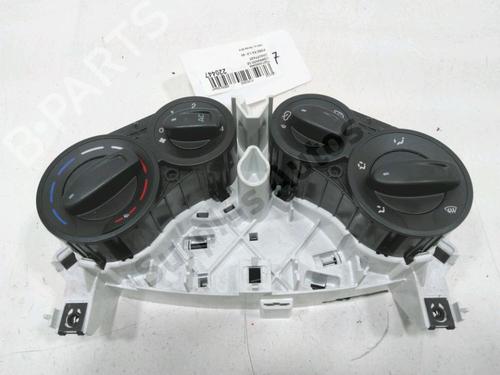 Used Climate control Climate control 37767242 37767242