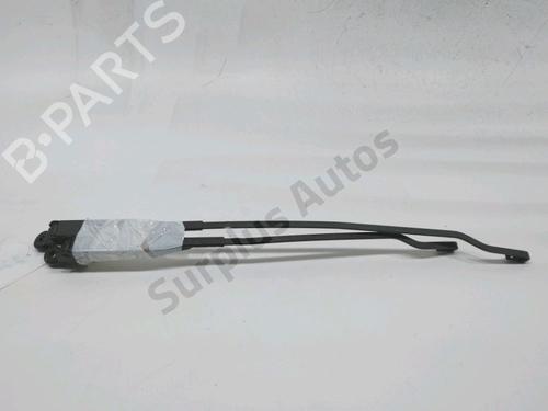 Used Front windshield wiper arm OPEL CORSA C (X01) 1.2 (F08, F68) (75 hp) 31007928