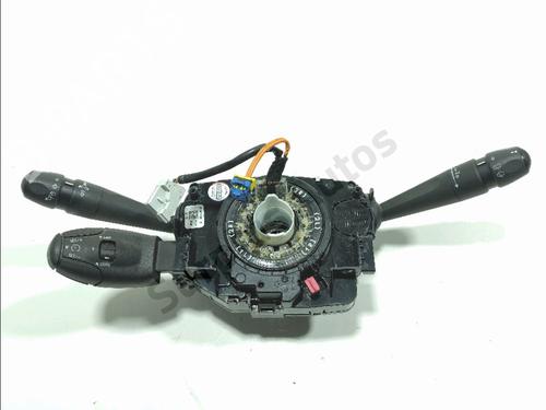 steering-wheel-controls-peugeot-2008-i-cu_-2013-31142659 main image