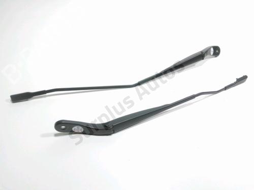 Used Front windshield wiper arm DACIA SANDERO III 1.0 SCe 65 (67 hp) 28271897
