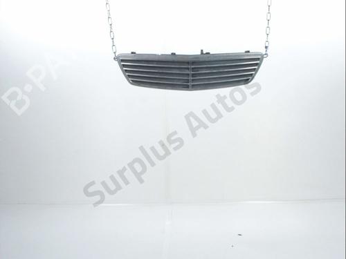 Used Grille Grille 37771532 37771532