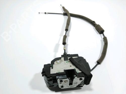 Used Front right lock NISSAN PULSAR Hatchback (C13) 1.6 DIG-T (190 hp) 28247303