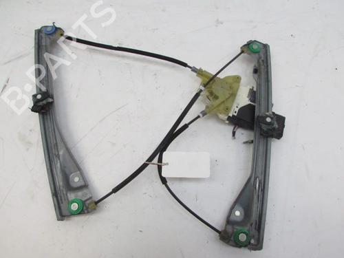 Rudehejsemekanisme Højre foran RENAULT LAGUNA III (BT0/1) 1.5 dCi (BT00, BT0A, BT0T, BT1J) (110 hp) 28239396