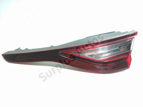 right-tailgate-light-renault-megane-iv-hatchback-b9amn_-2015-40214725 main image