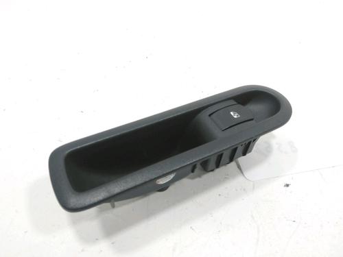 Used Right rear window switch Right rear window switch 30999307 30999307