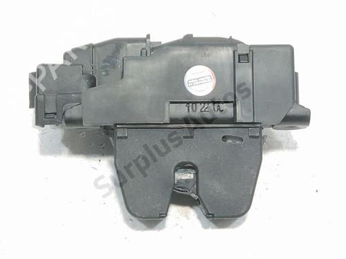 Used Tailgate lock Tailgate lock OPEL CORSA F (P2JO) 1.2 (68) (75 hp) 40060441 40060441
