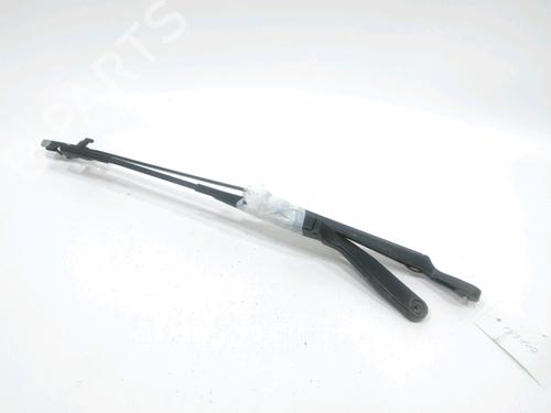 Used Front windshield wiper arm VW POLO IV (9N_, 9A_) 1.4 TDI (75 hp) 31007666