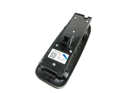 Left front window switch FORD KUGA I 2.0 TDCi 4x4 | BP28249155I27 - Image 2