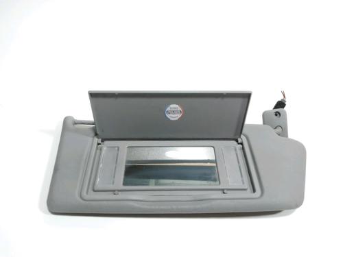 Used Right sun visor Right sun visor 28263037 28263037