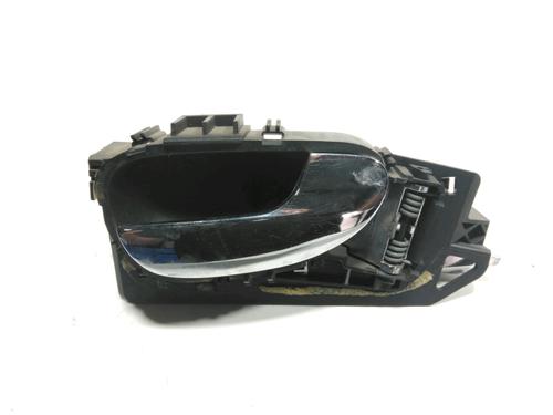 Used Front right interior door handle Front right interior door handle PEUGEOT 307 CC (3B) 2.0 HDi 135 (136 hp) 28242657 28242657