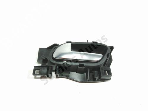 Used Front left interior door handle Front left interior door handle 29858245 29858245