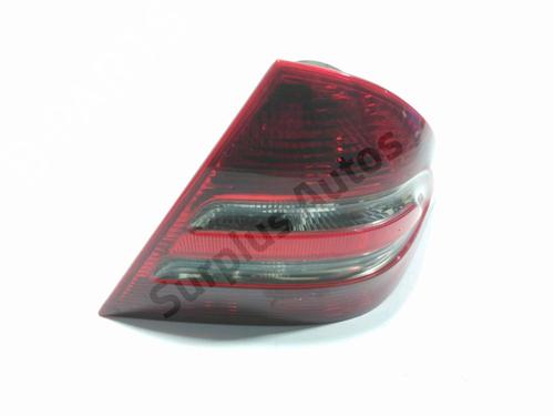right-taillight-mercedes-benz-c-class-w203-2000-2001-2002-2003-2004-2005-2006-2007-37681550 main image