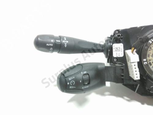 Steering wheel controls PEUGEOT 208 I (CA_, CC_) 1.2 PureTech 82 | BP32460736E15