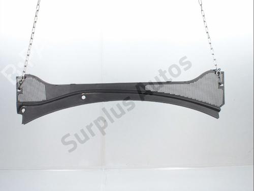 Griglia sotto parabrezza Griglia sotto parabrezza RENAULT CLIO III (BR0/1, CR0/1) 1.5 dCi (75 hp) 36831959 36831959