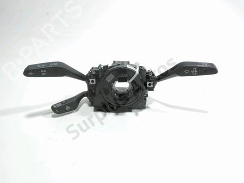 steering-wheel-controls-audi-q3-sportback-f3n-2019-40059400 main image