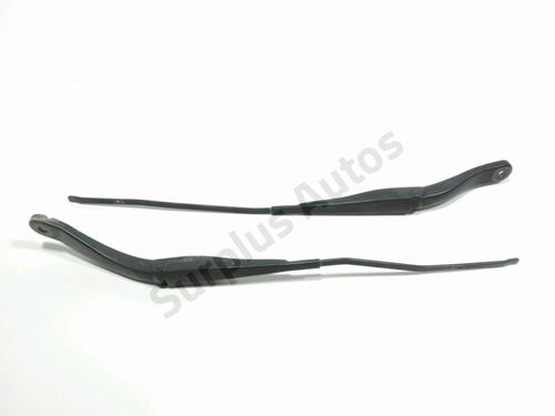 Used Front windshield wiper arm DACIA DUSTER (HM_) 1.5 dCi 115 4x4 (HMAD) (116 hp) 28272054