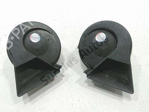 horn-audi-a4-b8-8k2-2007-2008-2009-2010-2011-2012-2013-2014-2015-2016-2017-40212836 main image