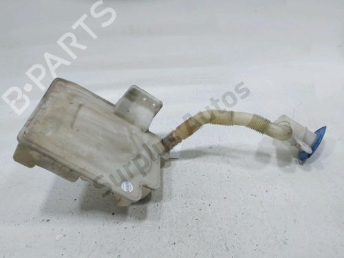 Used Windscreen washer tank VW CADDY III MPV (2KB, 2KJ, 2CB, 2CJ) 1.9 TDI (105 hp) 31008799