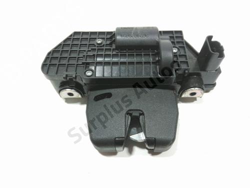 Bagklap lås PEUGEOT 208 I (CA_, CC_) 1.2 VTI 82 (82 hp) 31846102