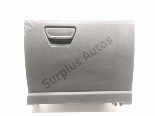 Used Glove box Glove box FORD KUGA II (DM2) 1.5 TDCi (120 hp) 37769648 37769648