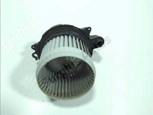 Used Heater blower motor Heater blower motor DACIA SANDERO II 1.5 dCi (90 hp) 33459358 33459358