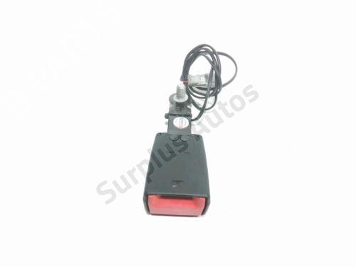Used Seat buckle FIAT 500 (312_) 1.2 (312AXA1A) (69 hp) 28233757