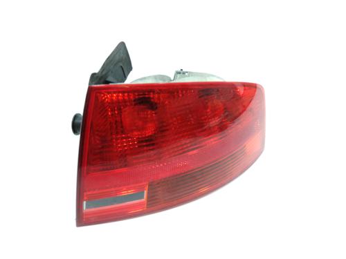 Used Right taillight AUDI A4 B7 (8EC) 2.0 TDI (140 hp) 31006064