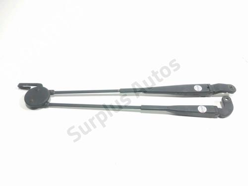 Used Front windshield wiper arm RENAULT TWINGO I (C06_) 1.2 (C066, C068) (58 hp) 31750710