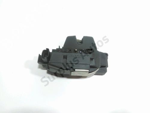Used Tailgate lock PEUGEOT 308 I (4A_, 4C_) 1.6 HDi (114 hp) 28260952