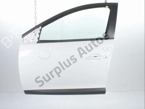 Dør venstre foran RENAULT MEGANE III Hatchback (BZ0/1_, B3_) 1.2 TCe (BZ2B, BZ11) (116 hp) 28244545