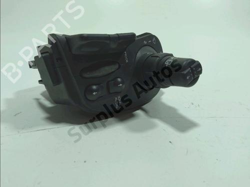 switch-renault-clio-iii-br01-cr01-2005-2006-2007-2008-2009-2010-2011-2012-2013-2014-32260758 main image
