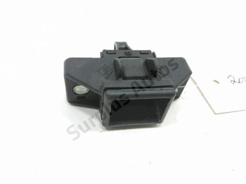 Used Tailgate lock DACIA SANDERO 1.4 MPI LPG (72 hp) 31001677