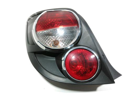 Used Left taillight CHEVROLET AVEO Hatchback (T300) 1.3 D (95 hp) 28269873