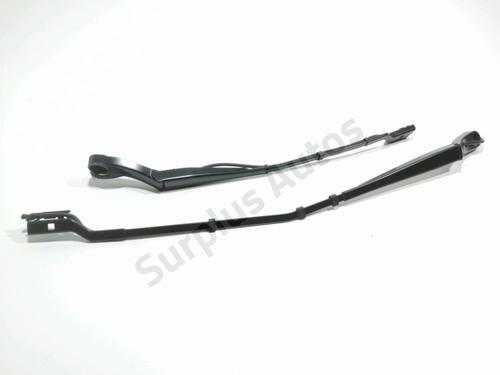 Used Front windshield wiper arm PEUGEOT 3008 II SUV (MC_, MR_, MJ_, M4_) Hybrid (224 hp) 28272228