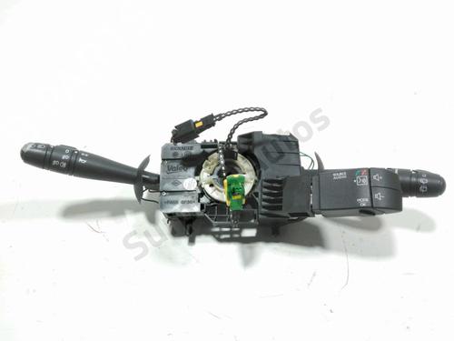 Commandes au volant RENAULT TWINGO II (CN0_) 1.2 16V (CN04, CN0B) (75 hp) 31845820