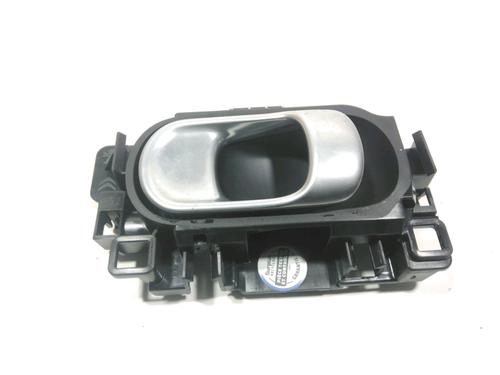 Used Front left interior door handle Front left interior door handle 37775111 37775111