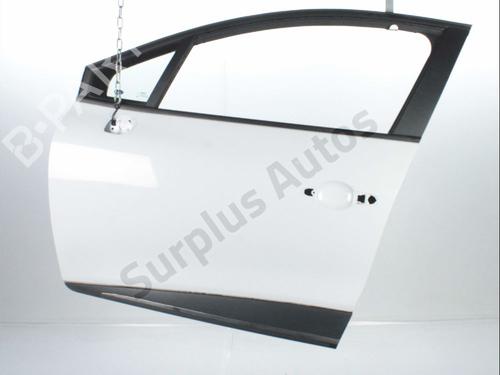 left-front-door-renault-clio-iv-bh_-2012-2013-2014-2015-2016-2017-2018-2019-2020-2021-32102488 main image