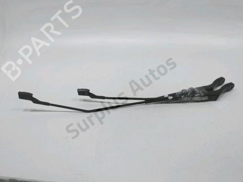 Used Front windshield wiper arm PEUGEOT 208 I (CA_, CC_) 1.2 VTI 82 (82 hp) 31007979