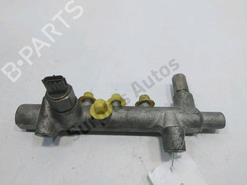 Used Injection rail OPEL MERIVA A MPV (X03) 1.7 CDTI (E75) (100 hp) 30985154