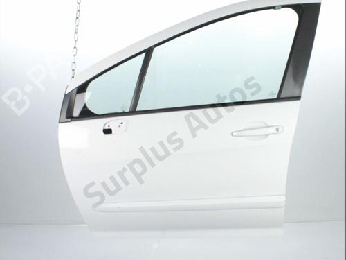 Used Left front door PEUGEOT 308 SW I (4E_, 4H_) 1.6 HDi (92 hp) 30800779