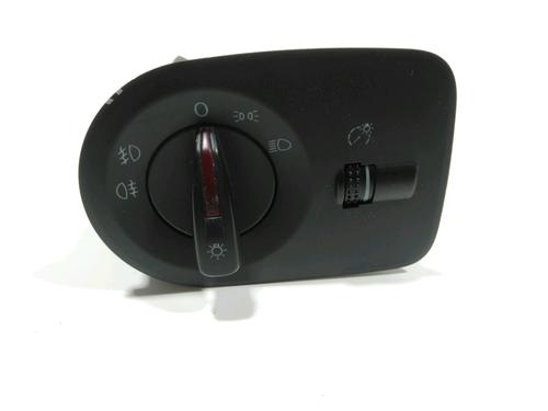 Used Headlight switch SEAT IBIZA IV (6J5, 6P1) 1.2 TSI (105 hp) 28228448