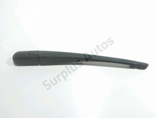 Używane Ramię wycieraczki tylnej szyby PEUGEOT 206 Hatchback (2A/C) 1.6 HDi 110 (109 hp) 30843382