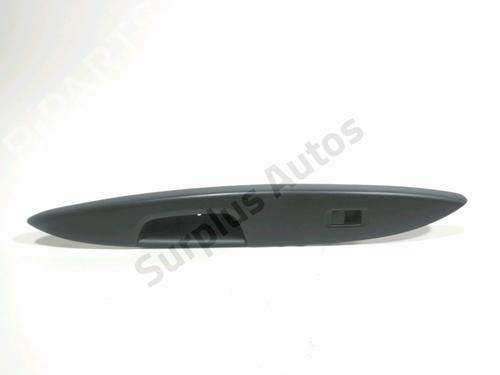 Used Right front window switch MITSUBISHI MIRAGE / SPACE STAR VI Hatchback (A0_A) 1.0 (A05A) (71 hp) 28238711