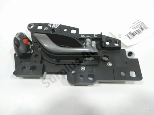 Used Rear right interior door handle Rear right interior door handle 30999918 30999918