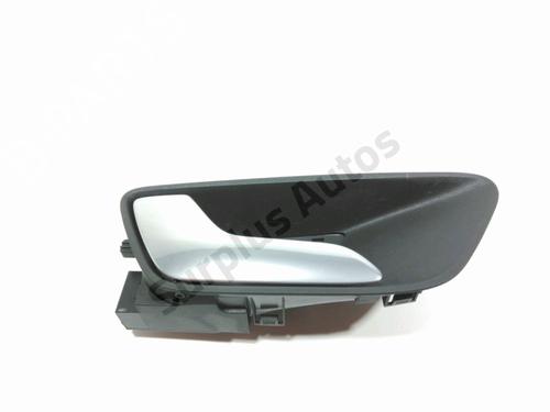 Venstre fortil invendig håndtag FORD PUMA (J2K, CF7) 1.0 Flexifuel (125 hp) 28243175