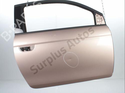 Used Right front door FIAT 500e (332_) Elektro (FA1) (95 hp) 32153936