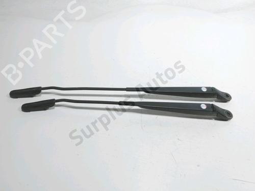Used Front windshield wiper arm Front windshield wiper arm 39397930 39397930