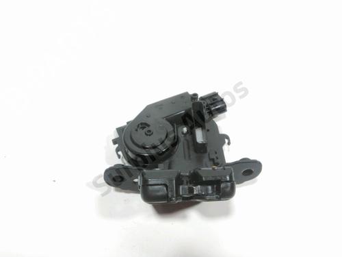 Used Tailgate lock TOYOTA COROLLA Hatchback (_E21_, _EA1_, _EH1_) 1.8 Hybrid (ZWE211) (98 hp) 28260555