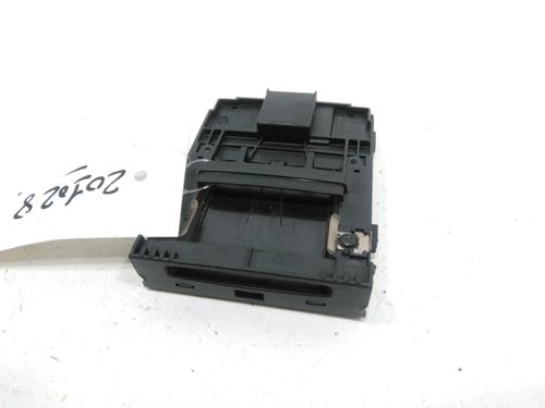 Used Card reader RENAULT MEGANE III Grandtour (KZ0/1) 1.5 dCi (KZ09, KZ0D, KZ1G, KZ29, KZ14, KZ1W, KZ10, KZ1F,... (110 hp) 30987401