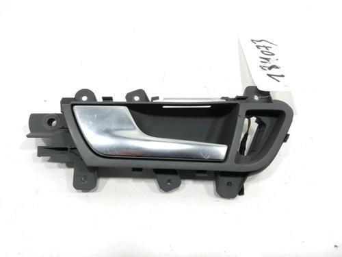 Used Front left interior door handle Front left interior door handle AUDI A4 B8 Avant (8K5) 2.7 TDI (190 hp) 30996403 30996403